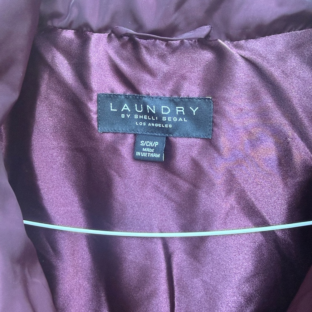 Laundry by Shelli Segal Women’s Plum Puffer Coat Jacket Cinched Waist Gold Zip - Picture 3 of 6